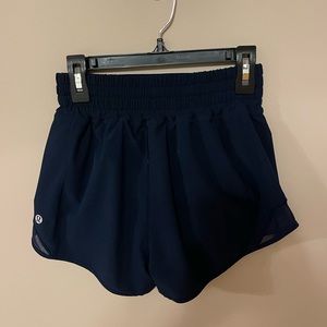 Lululemon Hotty hot low rise 2.5